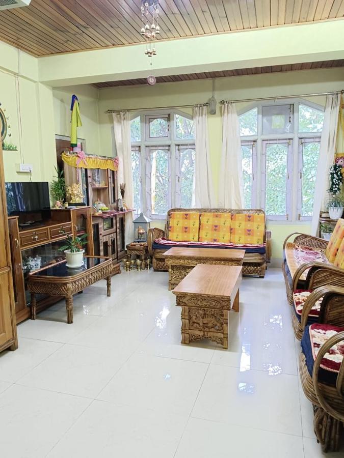 Anna Homestay Dirang Exterior photo